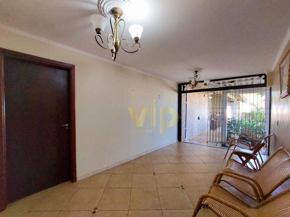 Casa, 5 quartos, 331 m² - Foto 2