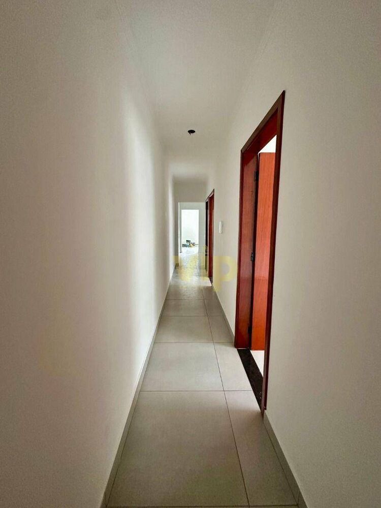 Casa à venda com 3 quartos, 150m² - Foto 2