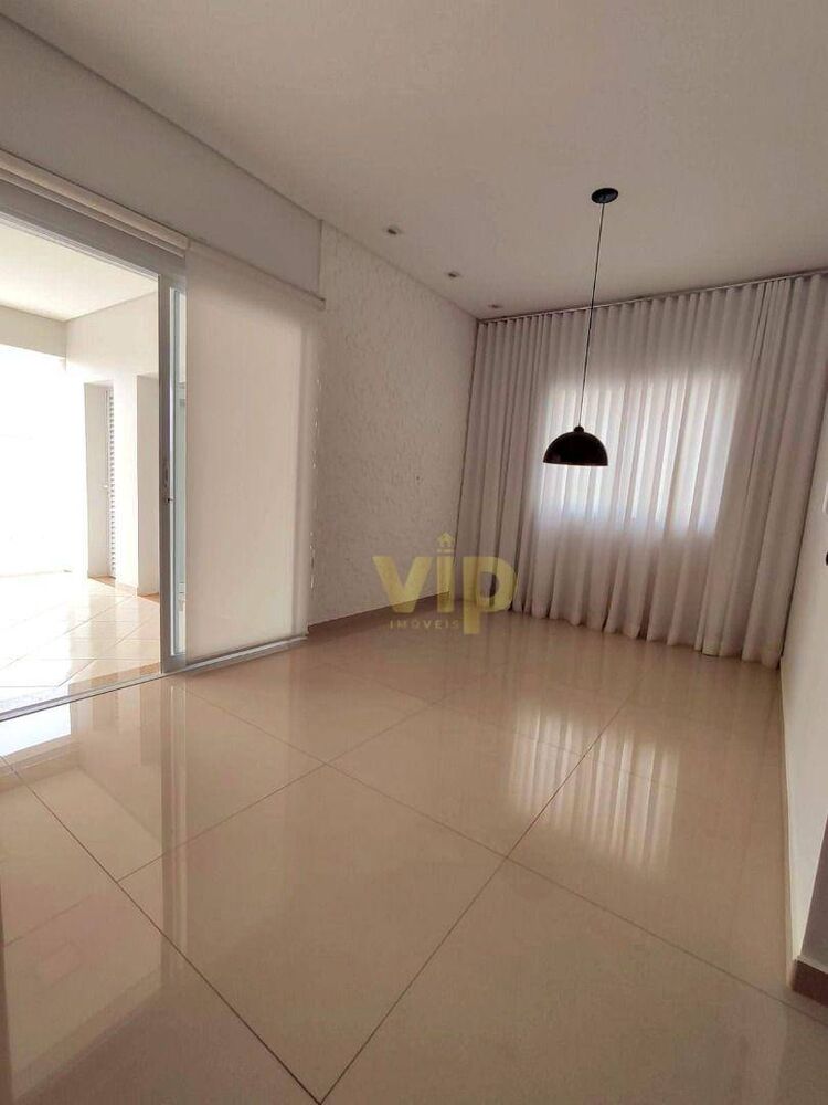 Casa, 3 quartos, 258 m² - Foto 1