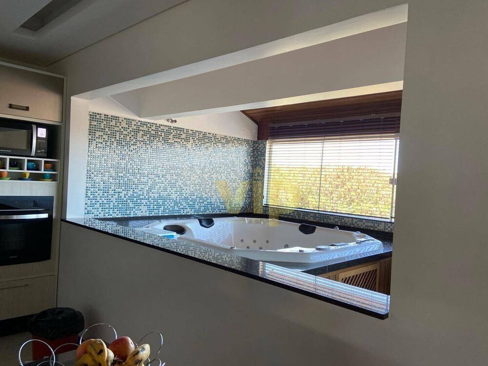 Cobertura, 3 quartos, 210 m² - Foto 1