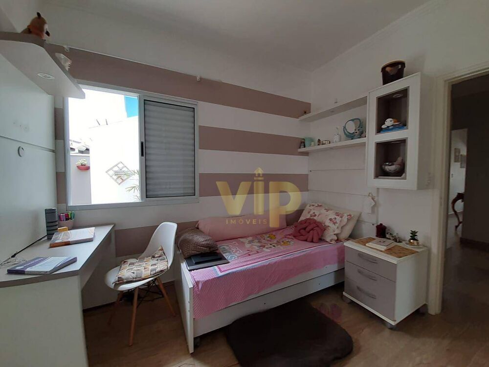 Casa, 3 quartos, 286 m² - Foto 1