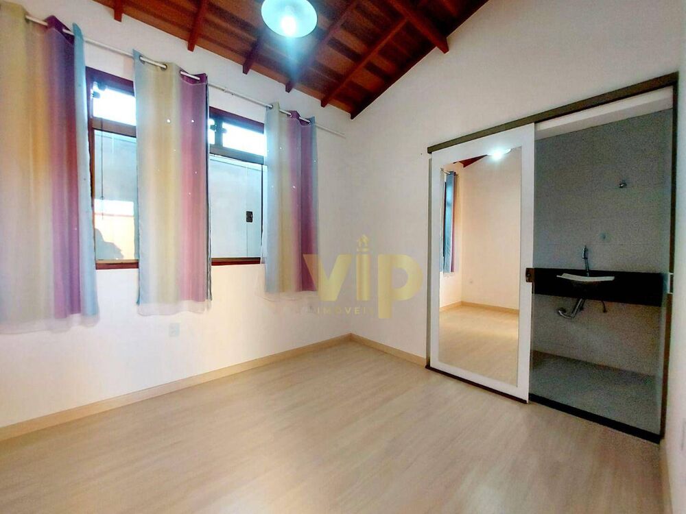 Casa, 4 quartos, 300 m² - Foto 1