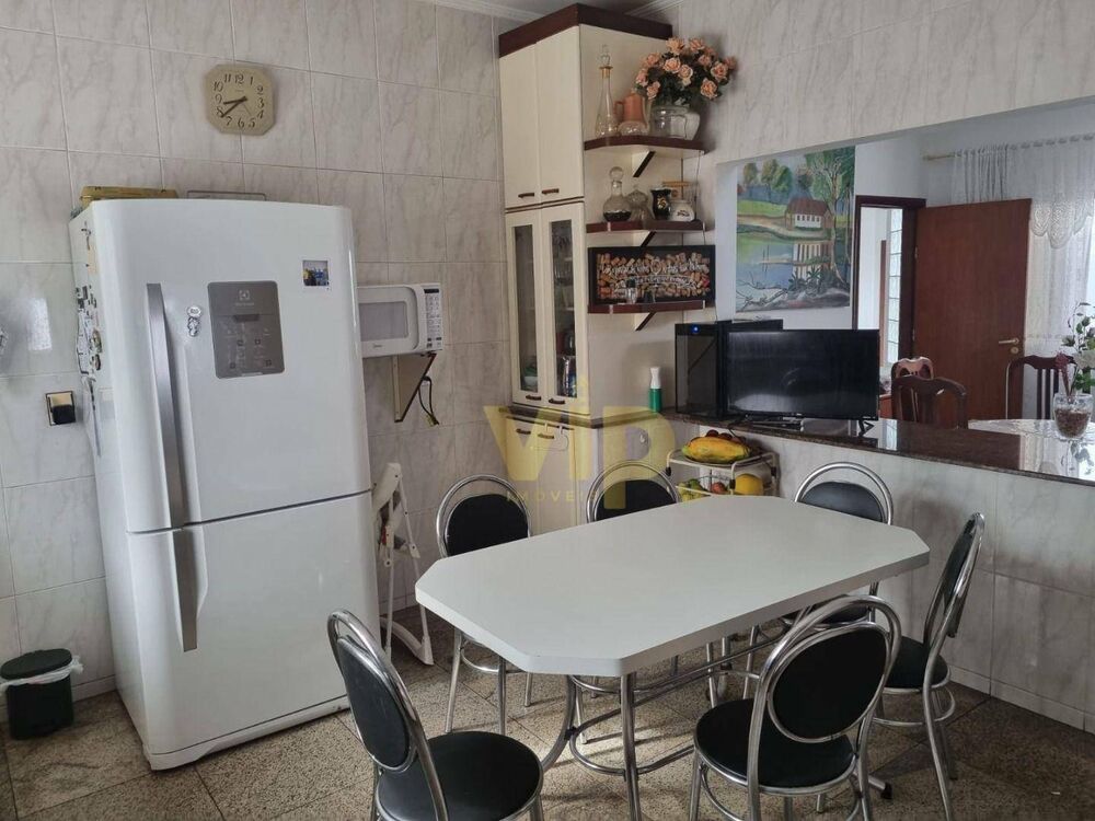 Casa à venda com 4 quartos, 273m² - Foto 3