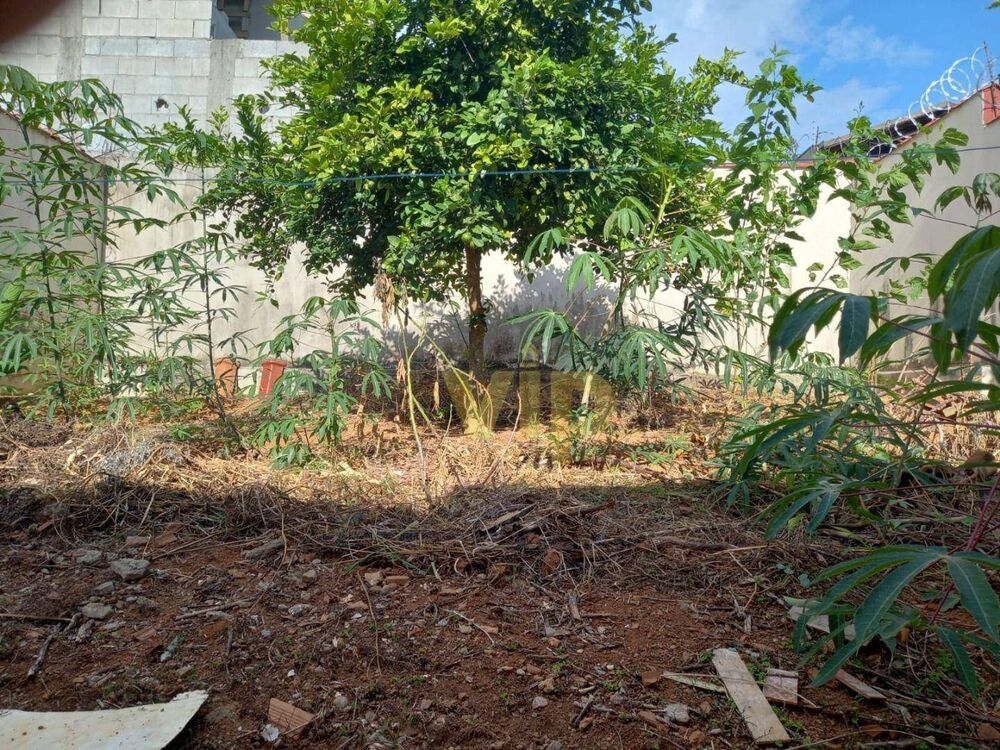 Casa à venda com 2 quartos, 95m² - Foto 2