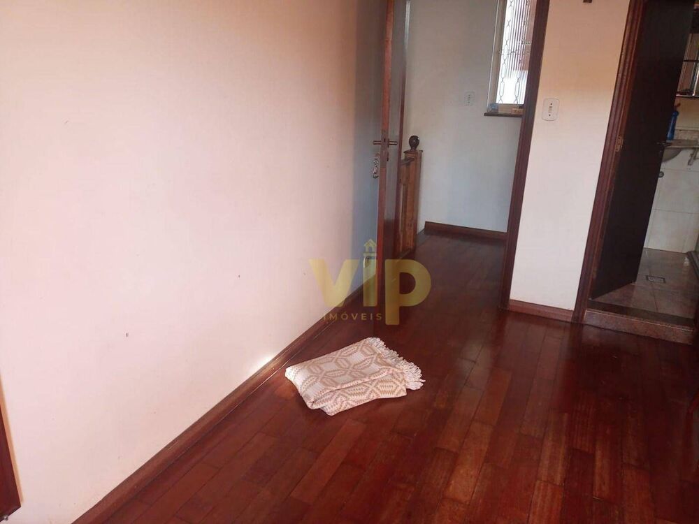 Casa, 6 quartos, 246 m² - Foto 2