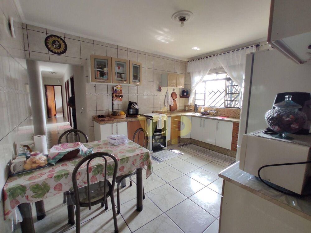 Casa, 3 quartos, 144 m² - Foto 2
