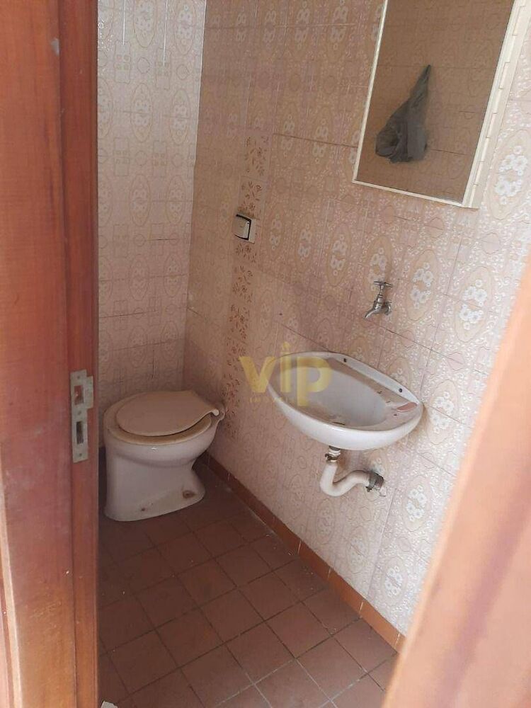 Casa à venda com 3 quartos, 210m² - Foto 1