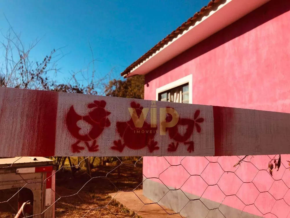 Chácara, 3 quartos, 2400 m² - Foto 1