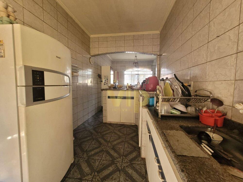 Casa, 3 quartos, 274 m² - Foto 2