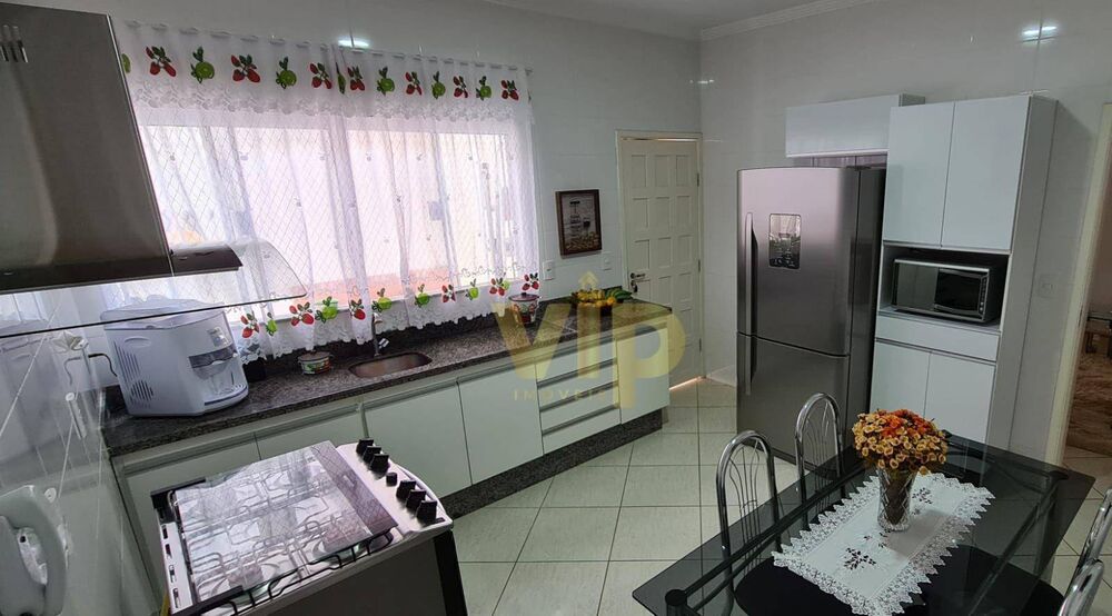 Casa, 3 quartos, 105 m² - Foto 2