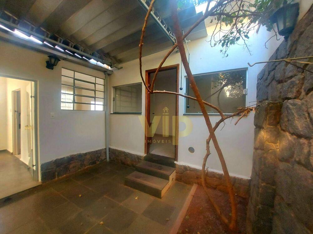 Casa, 5 quartos, 192 m² - Foto 1