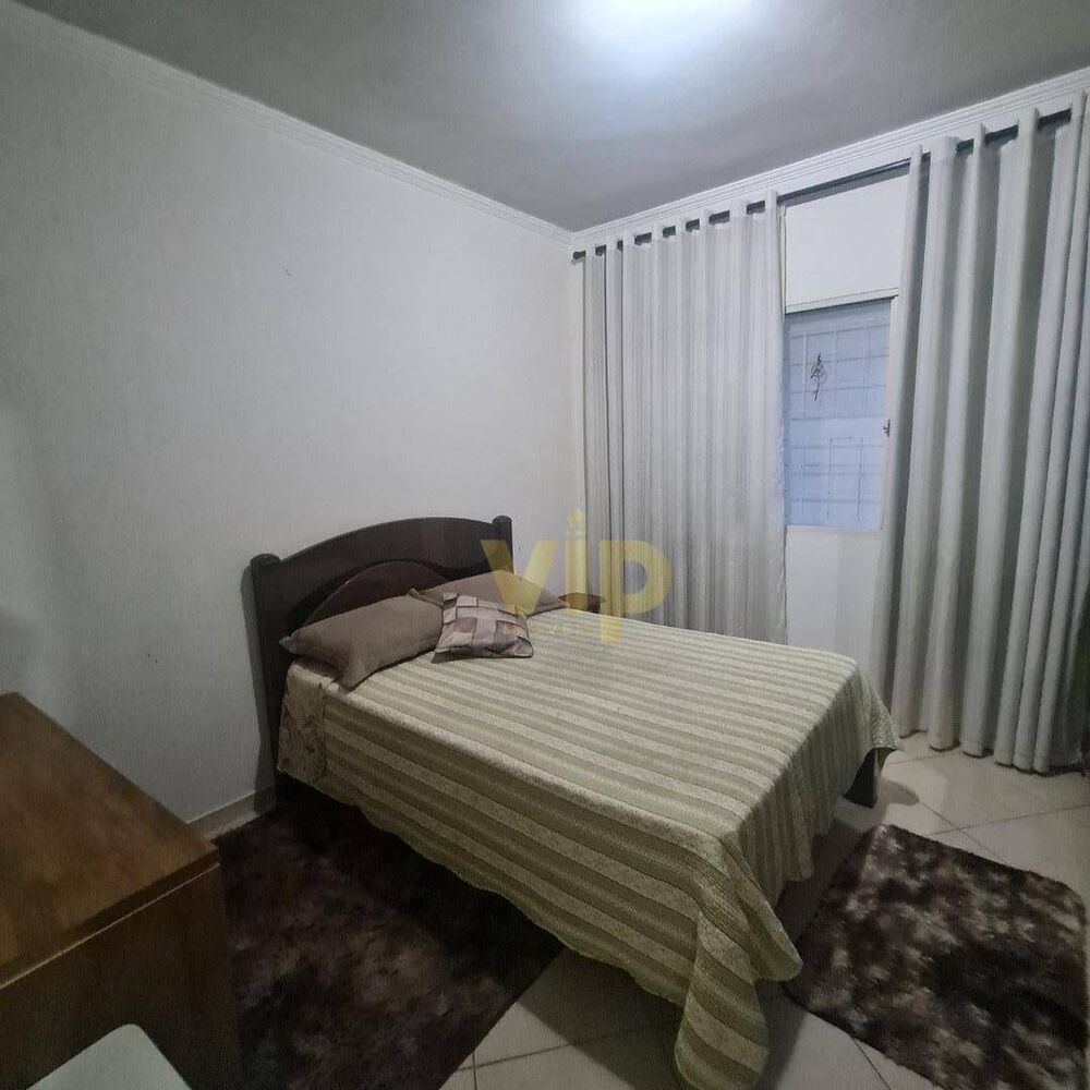 Casa à venda com 4 quartos, 145m² - Foto 2