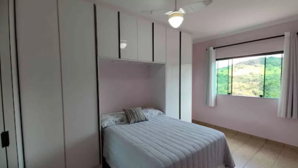 Casa, 3 quartos, 214 m² - Foto 1