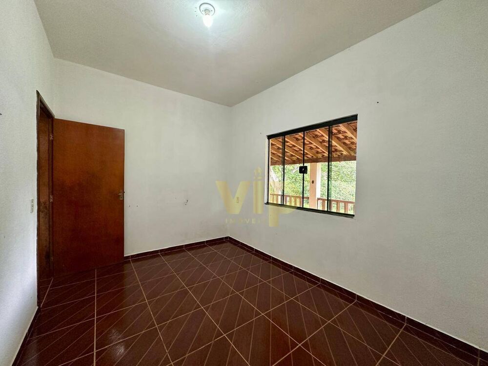Chácara à venda com 3 quartos, 100m² - Foto 3