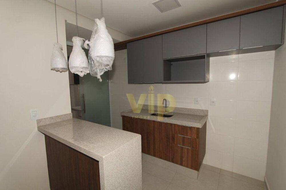 Apartamento à venda com 2 quartos, 70m² - Foto 1