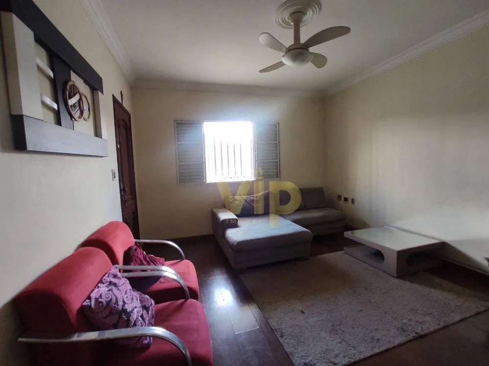 Casa, 3 quartos, 205 m² - Foto 1