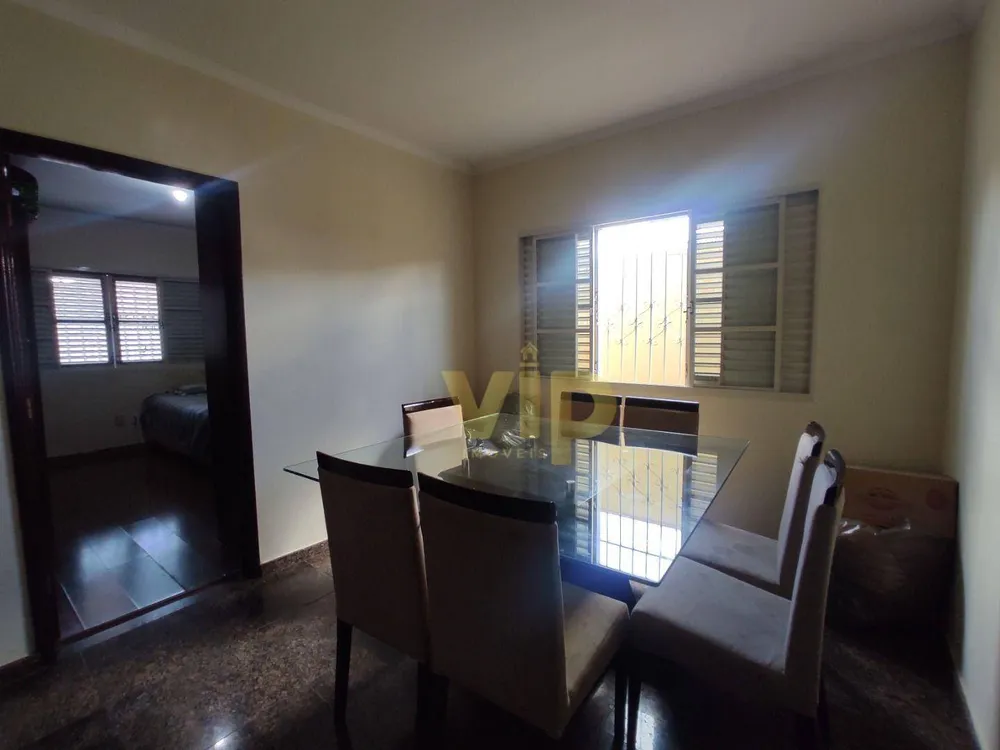 Casa, 3 quartos, 205 m² - Foto 3