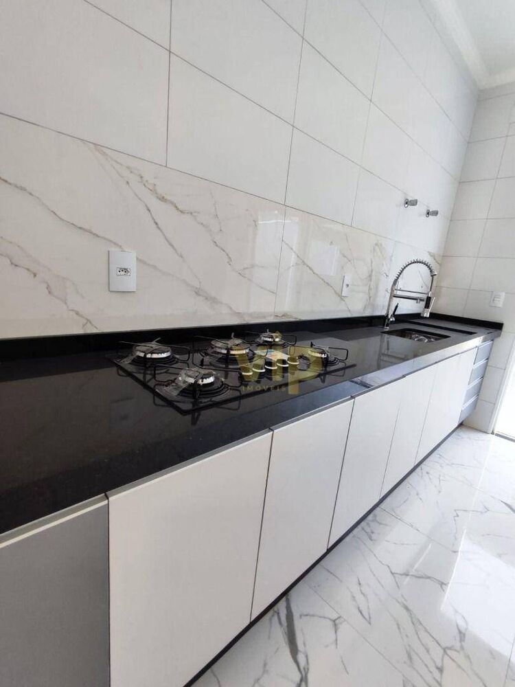 Casa, 4 quartos, 210 m² - Foto 1