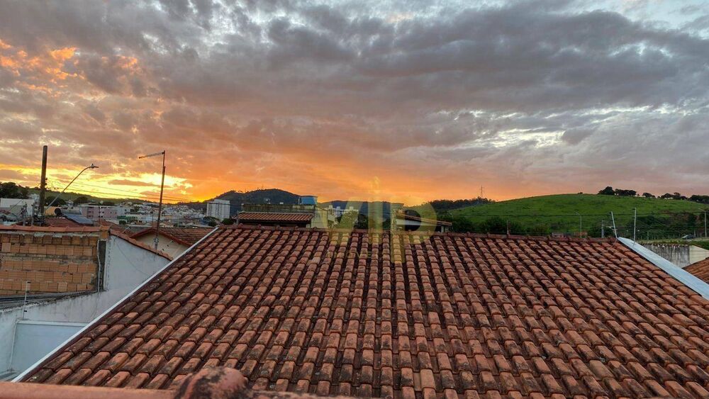 Casa, 4 quartos, 300 m² - Foto 4