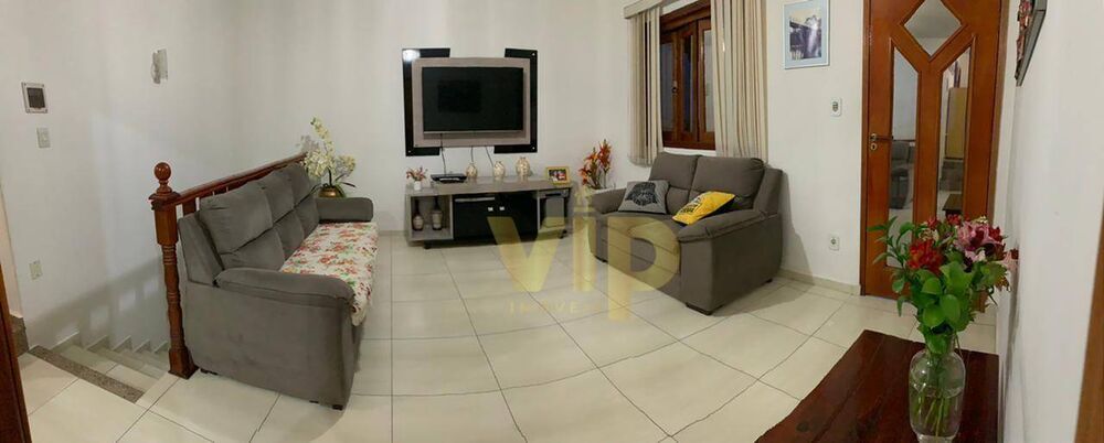 Casa, 3 quartos, 212 m² - Foto 2