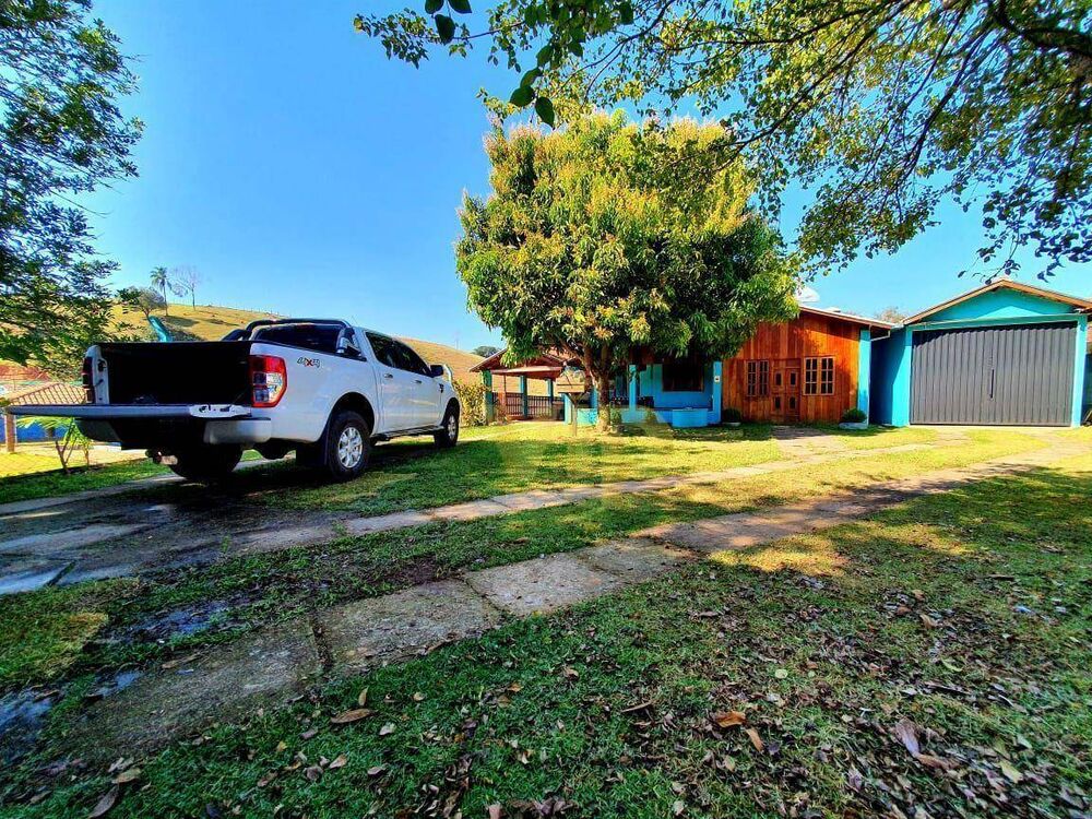 Chácara, 5 quartos, 5000 m² - Foto 1