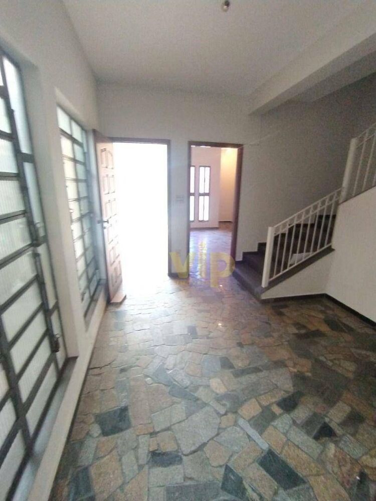 Casa à venda com 2 quartos, 200m² - Foto 4