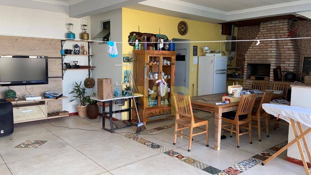 Casa, 3 quartos, 315 m² - Foto 2