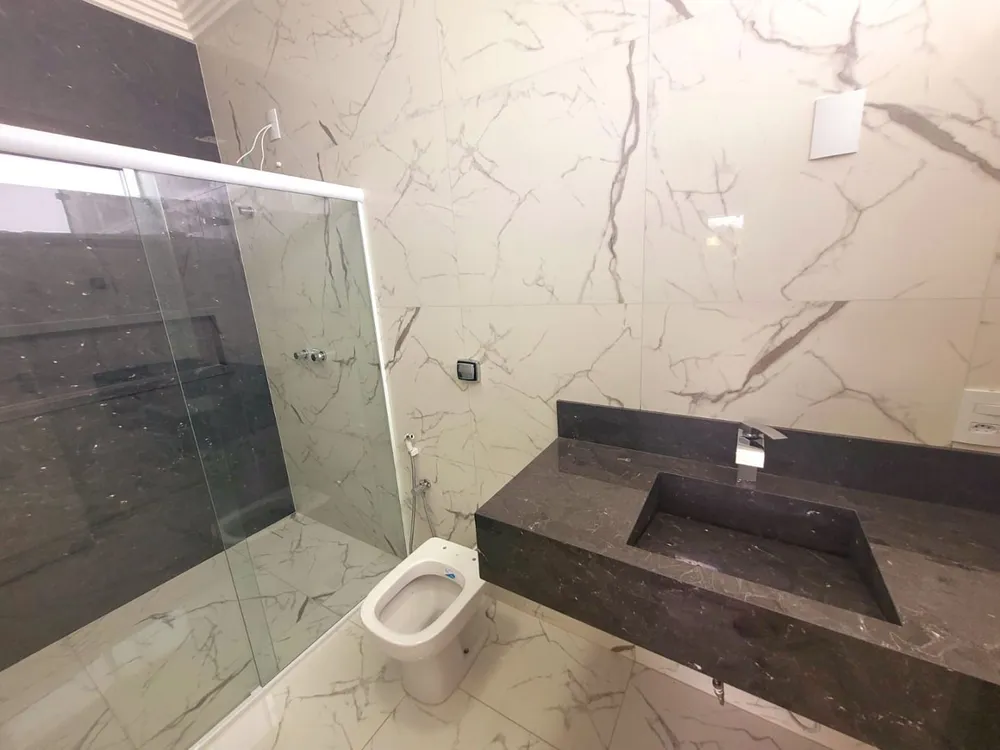 Casa, 3 quartos, 226 m² - Foto 2