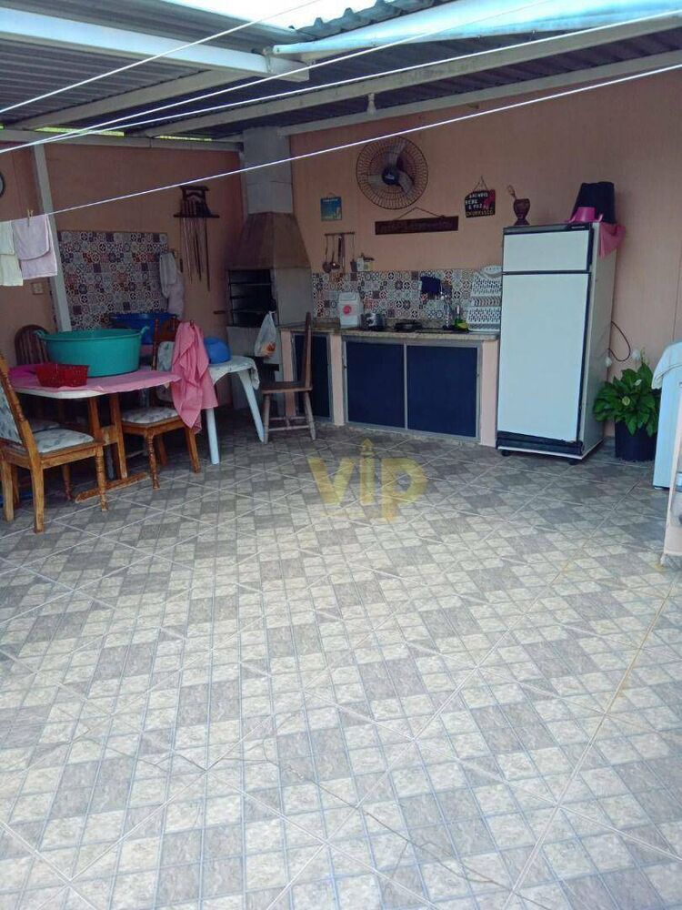 Casa, 3 quartos, 200 m² - Foto 1