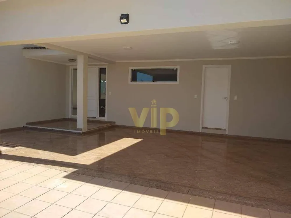 Casa, 3 quartos, 240 m² - Foto 1