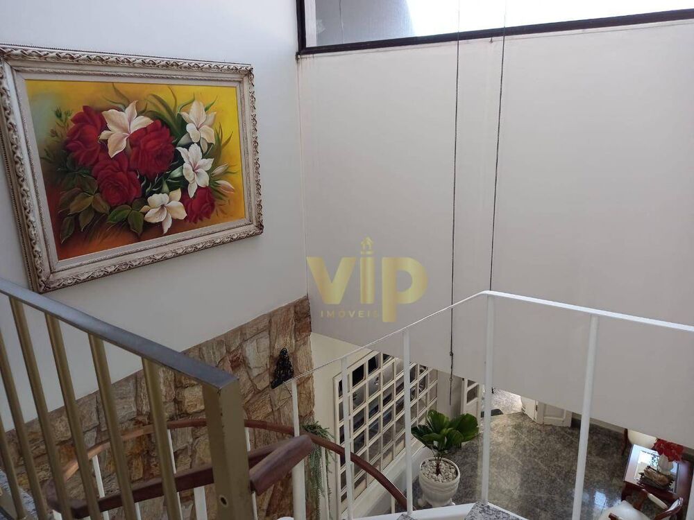 Casa, 3 quartos, 252 m² - Foto 1