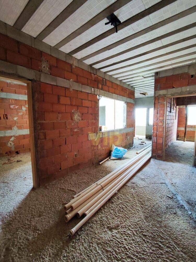 Apartamento à venda com 3 quartos, 84m² - Foto 2