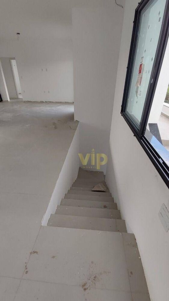 Casa, 3 quartos, 219 m² - Foto 1