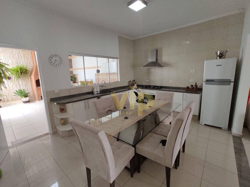 Casa, 3 quartos, 252 m² - Foto 3