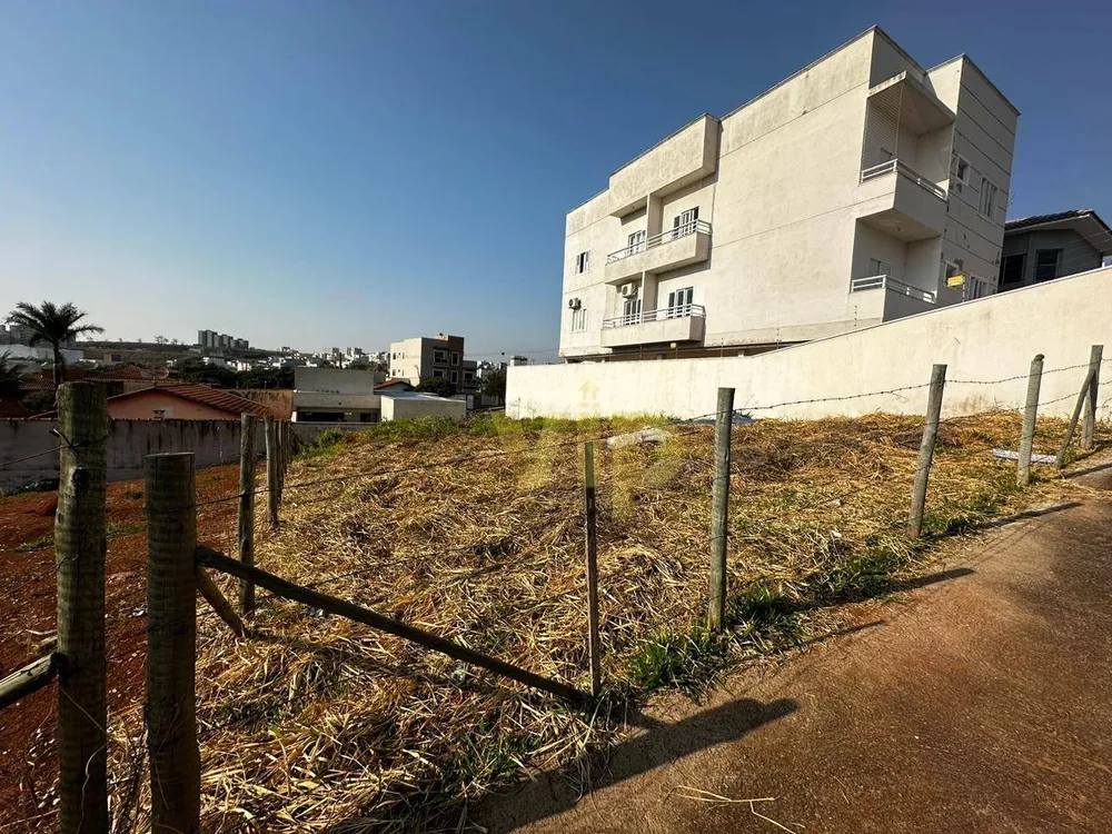 Terreno, 300 m² - Foto 3