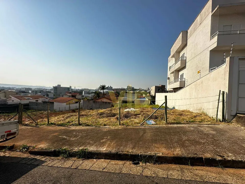 Terreno, 300 m² - Foto 1