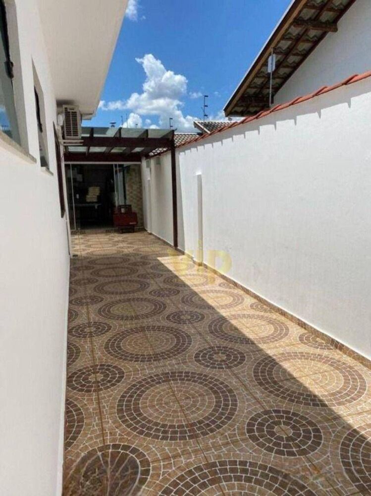 Casa, 4 quartos, 280 m² - Foto 1