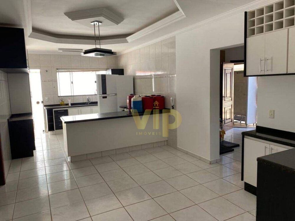 Casa, 4 quartos, 280 m² - Foto 3