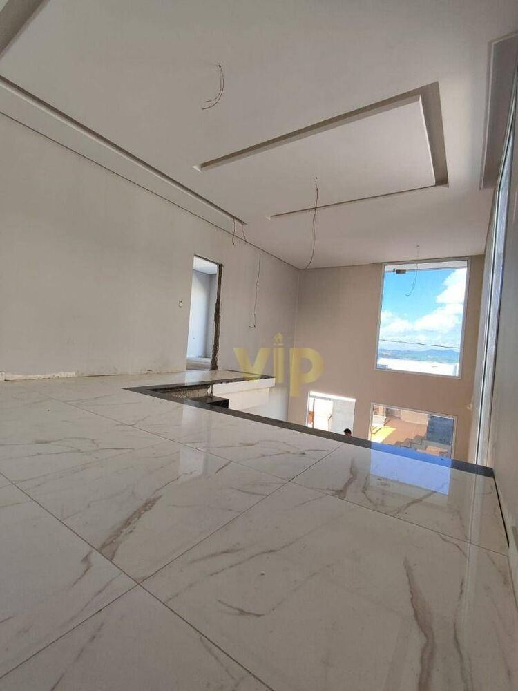 Casa, 3 quartos, 297 m² - Foto 1