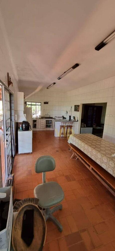 Chácara, 3 quartos, 2500 m² - Foto 1