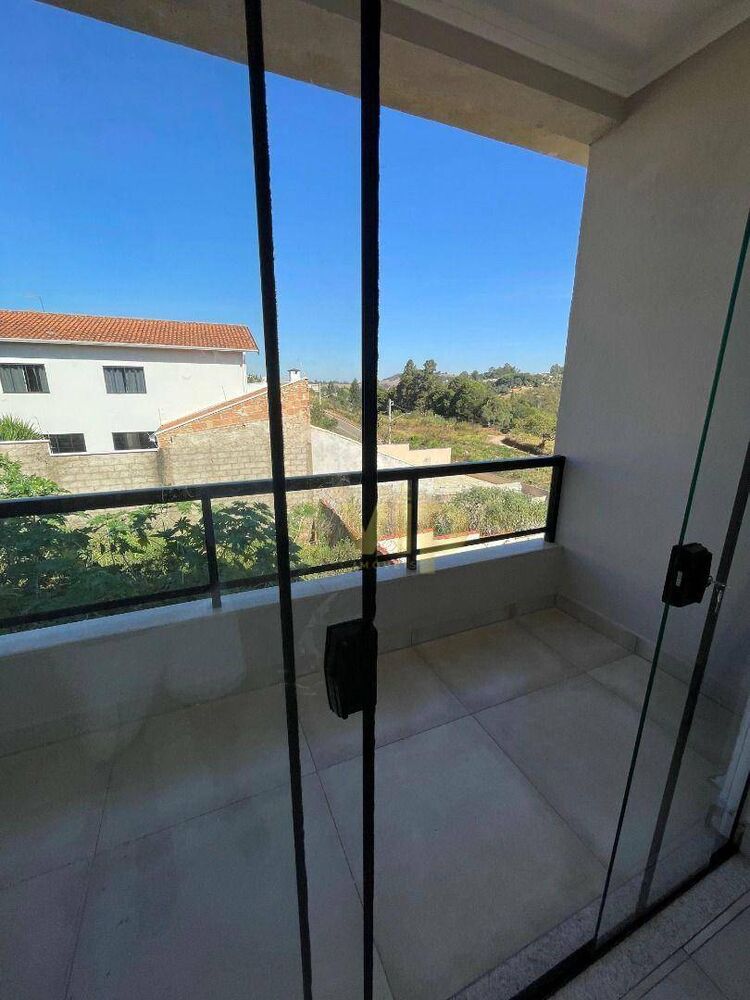Casa à venda com 3 quartos, 99m² - Foto 2