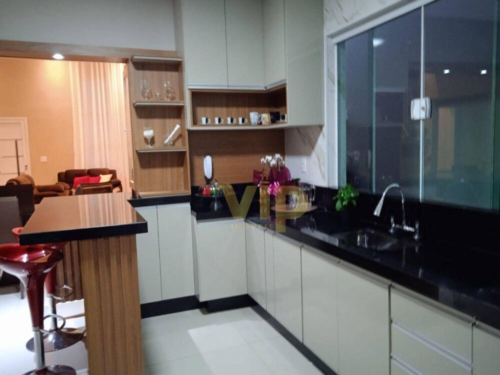 Casa, 3 quartos, 196 m² - Foto 3