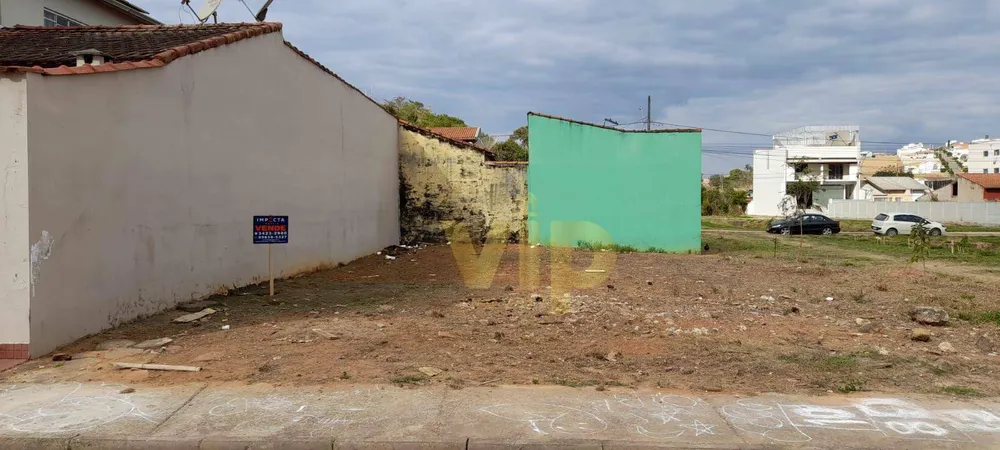 Terreno, 180 m² - Foto 1