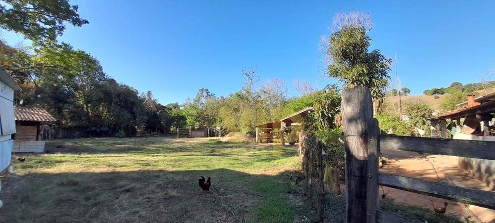Chácara, 3 quartos, 2500 m² - Foto 1