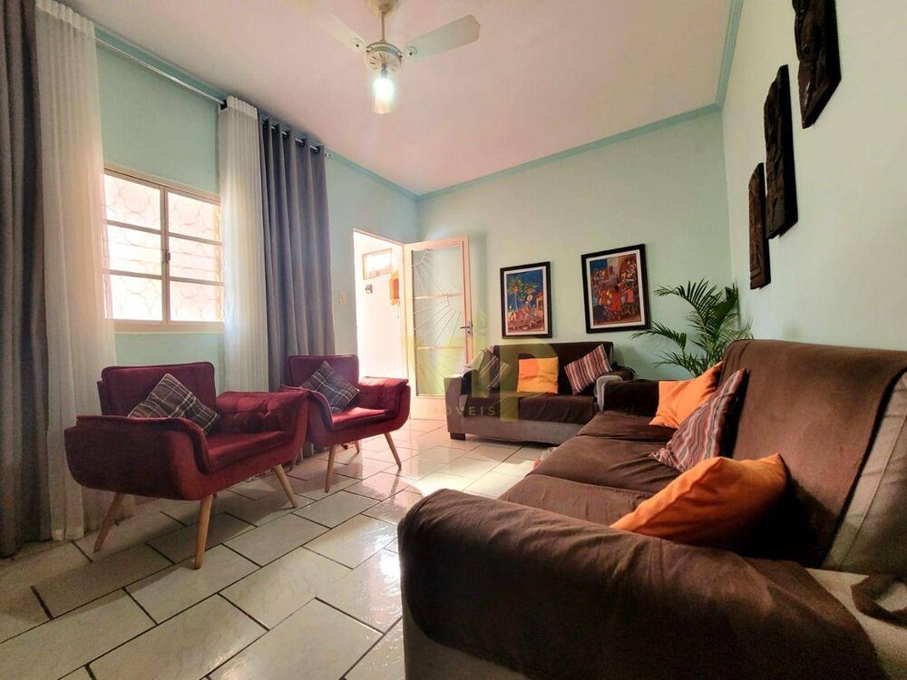 Casa, 3 quartos, 195 m² - Foto 1