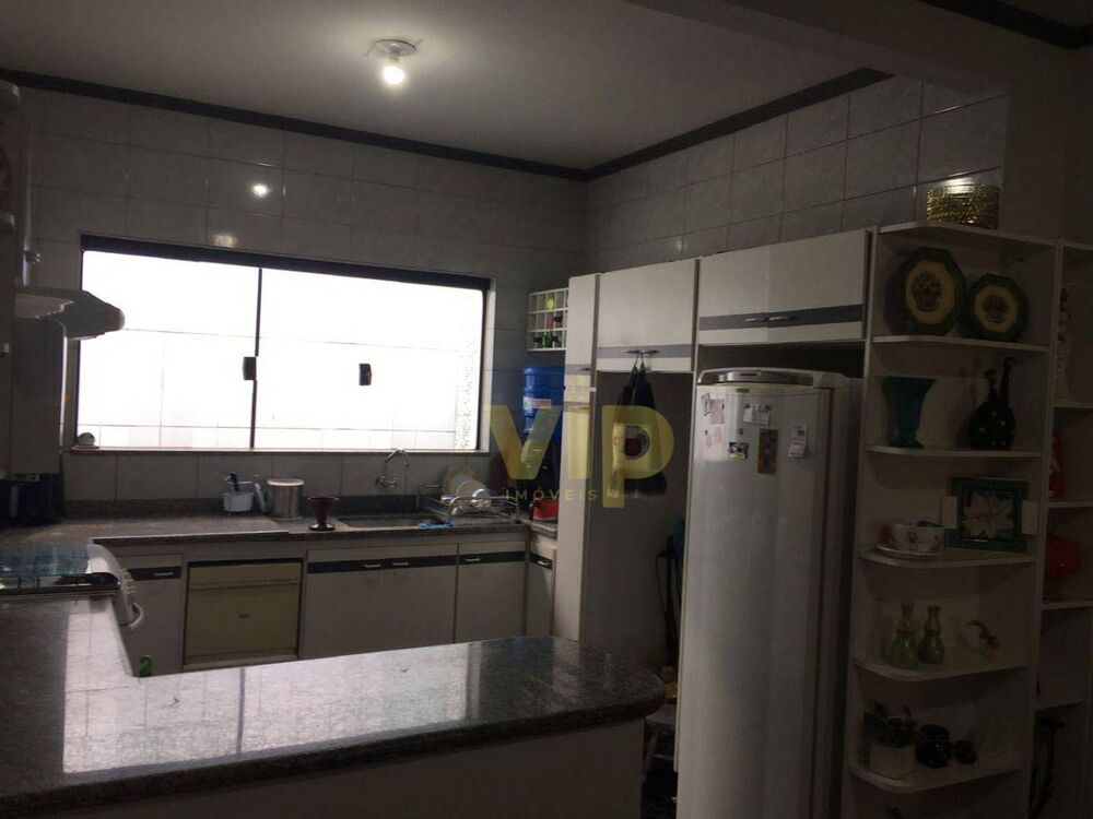 Apartamento, 3 quartos, 182 m² - Foto 1