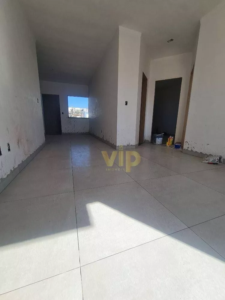 Apartamento à venda com 2 quartos, 70m² - Foto 2