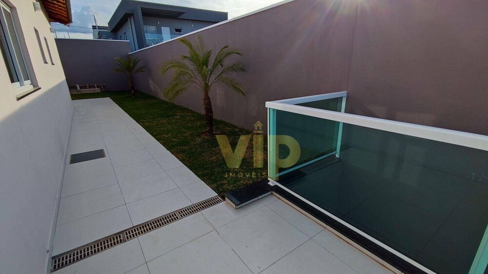 Casa, 4 quartos, 210 m² - Foto 2