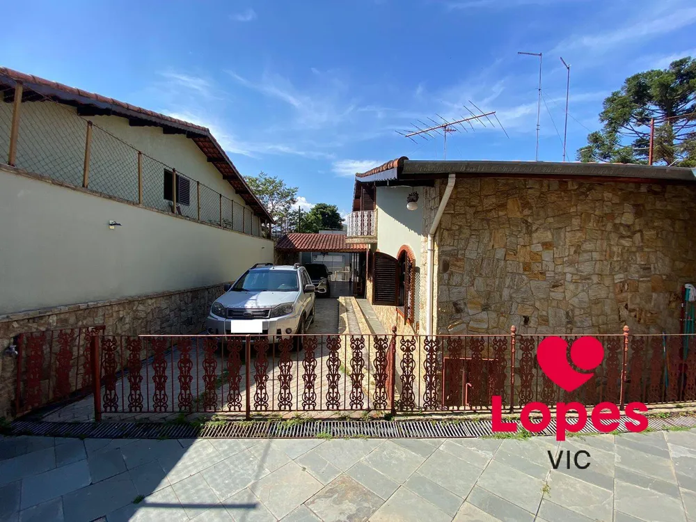 Casa, 3 quartos, 235 m² - Foto 2