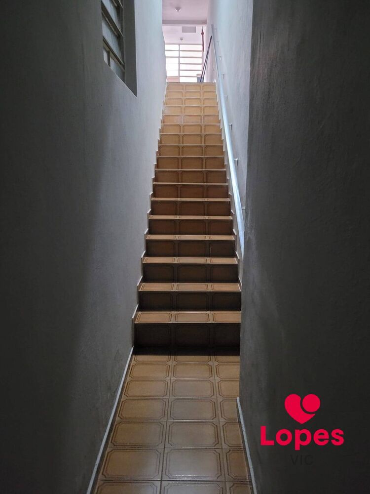 Sobrado à venda com 4 quartos, 200m² - Foto 3